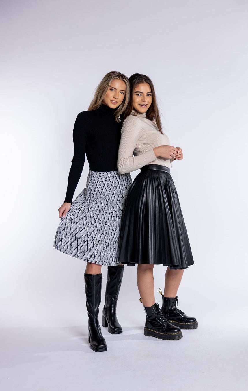 Multi-Color Neutral Knit Skirt