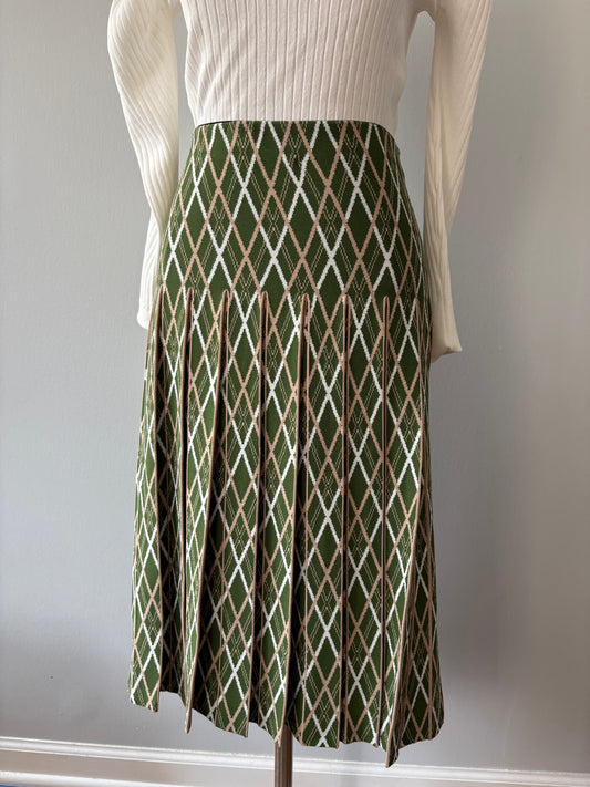Multi color knit skirt in green/white